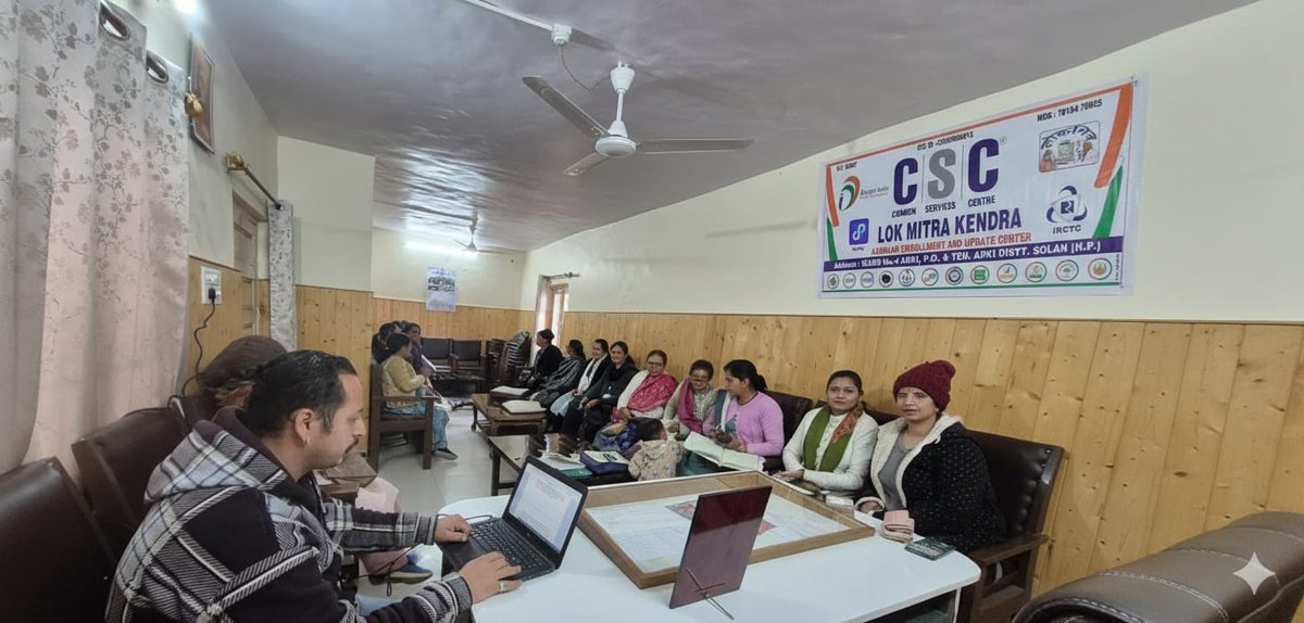 KakuKapoor15's tweet photo. Today, a camp for e-Shram Card, Maandhan Card, and Udyam Card was organized at the MC Office, Arki Solan by CSC VLEs Mr. Sumit kumar. 

@CSCegov_ 
@ashok_chauhanHP 
@SUNITA_ARORA19 https://t.co/yuM0VSPVBt