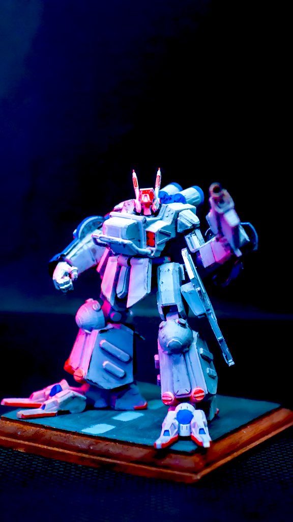 suede_roze's tweet photo. #なかなか発売されないので作りました
#重装機兵ヴァルケン2
1999年、当時イエローサブマリンから発売されたシリーズ以降、音沙汰がなかったシリーズ。
ゲームをやってからメカデザインに惹かれ、誰も作ってないならいっそ自分がやろうと作り始めました。
長い道のりにはなりますが、どうせやるなら、デザインされた全てを出してやろうと思います
一体いつまでかかるやら...