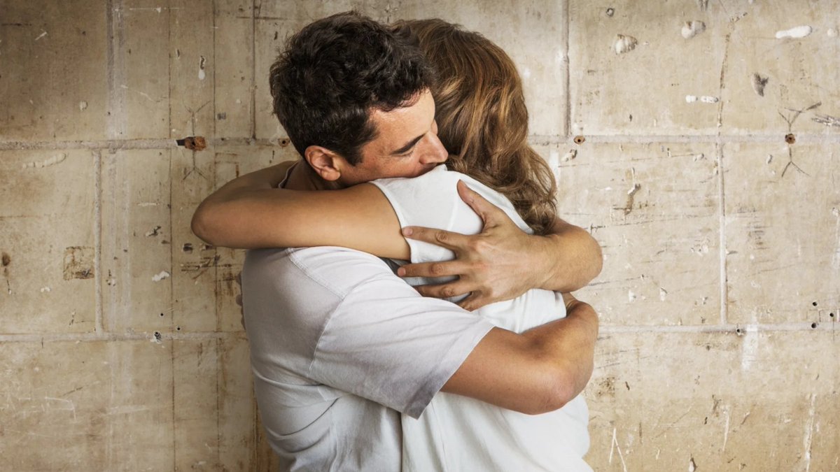 GuaranteeN26064's tweet image. ಬೆಂಗಳೂರಿನಲ್ಲಿ ‘ಕಡಲ್ ಥೆರಪಿ’ ಕ್ರೇಜ್: ಒಂದು ಗಂಟೆ ಟಚ್ಚಿಂಗ್ ಮತ್ತು ಹಗ್ಗಿಂಗ್‌ಗೆ 5,000 ರೂ! | Guarantee News

guaranteenews.com/district-news/…

#cuddletherapy #bangalore #Bengalurucuddletherapytrend #professionalcuddling #indian #hugs #therapy