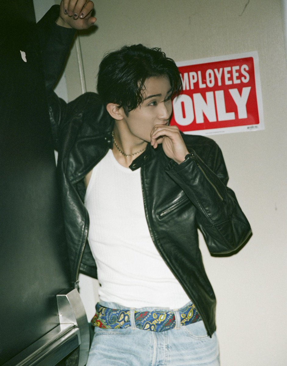 soloistmrk's tweet image. mark in leather jacket &amp;gt;&amp;gt;&amp;gt;&amp;gt;