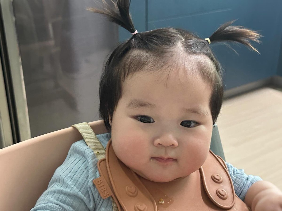 우주를 줄게 마케팅 팀에서 풀어주는
영아시절 유호때문에 진짜 미치겠어....p