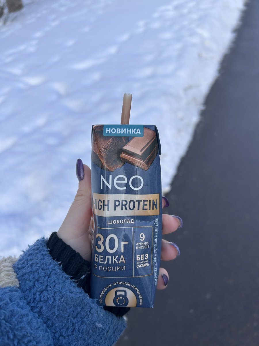 ред булл с айраном. tweet media