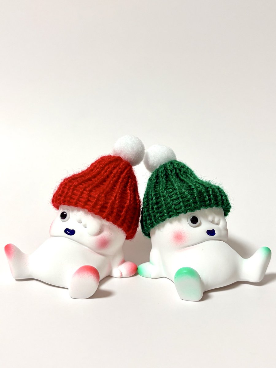 Art studio 「SHOT!」さんの リビングデッドマシュマロ ニット帽ver