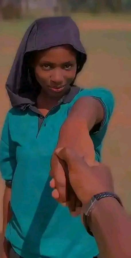 This family is broken forever💔. Her siblings will haye her and blame her for being the reason why their father is in prison. Meanwhile for her she will always blame herself for being the reason why that boy was killed. What a trauma!!!