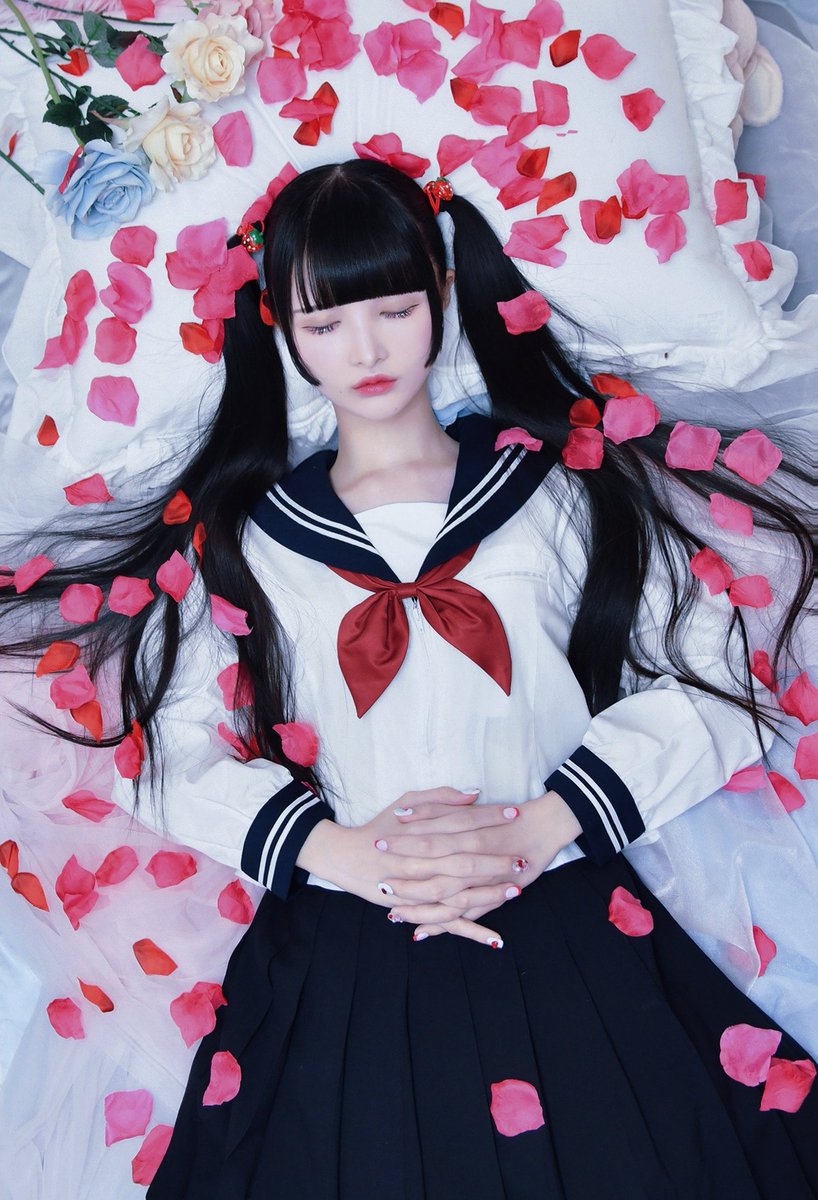 少女、人形につき