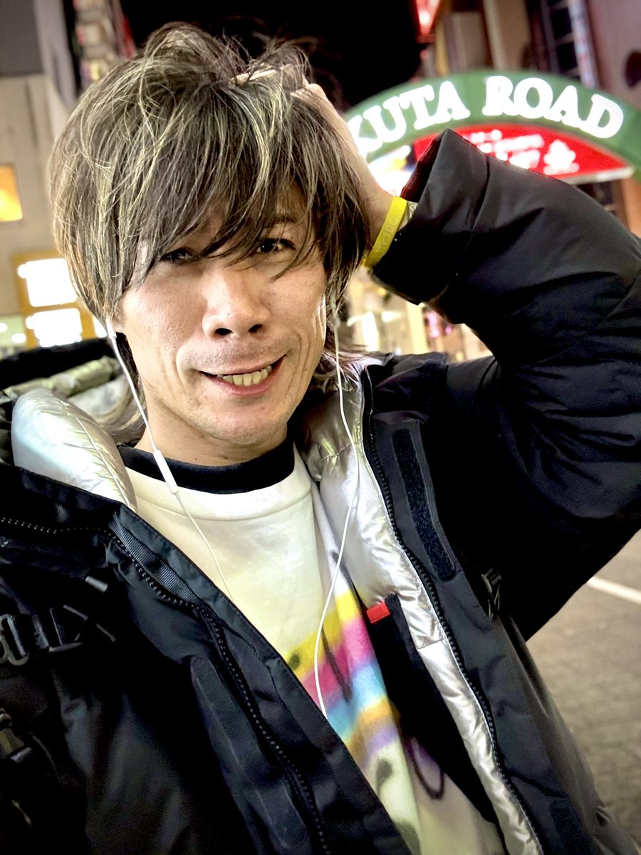 明日2/19(木)は兵庫県【123+Nフェニックスプラザ摩耶店様】にて最高の空間創り。ゴミ拾いは8:55集合。

久々すぎる兵庫ぉぉお！！！だーれーにーあーえーるーかーなーてーんーのーかーみーさーまーのーいーうーとーおーりぃぃぅわぁぁあ三宮到着ぅ迷子ぉぉ！！一生ホテルに辿り着きませんテヘッ… #PR