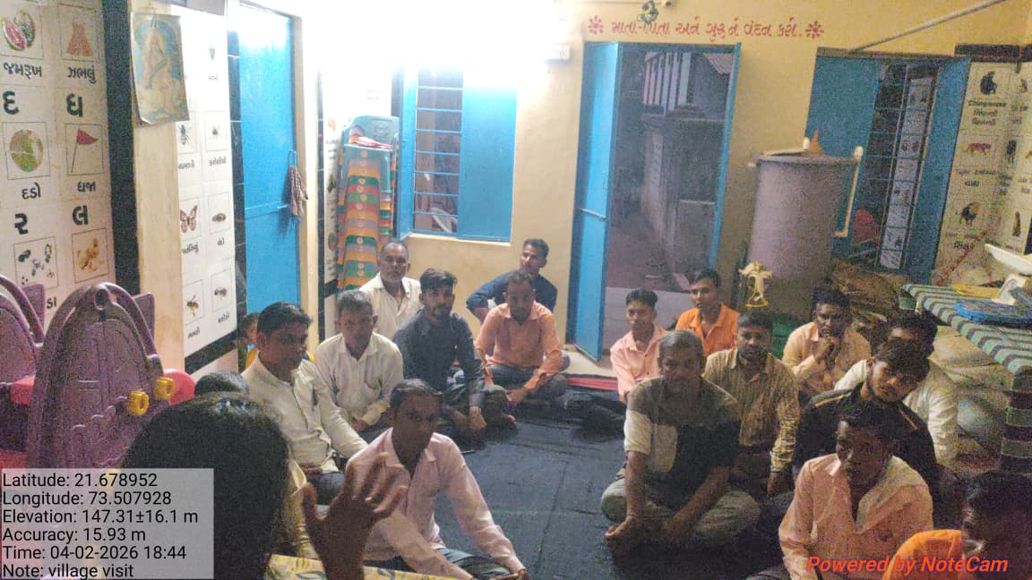 SDMDediyapada's tweet photo. તા. ૦૪-૦૨-૨૦૨૬ ના રોજ ડેડિયાપાડા તાલુકાના પણગામ ગામે રાત્રિ સભા કરી. ગ્રામજનોને સરકારશ્રીની ફ્લેગશીપ યોજનાની માહિતી આપી તથા તેઓના પ્રશ��નો સાંભળી નિરાકરણ માટે સબંધિત અધિકારી/કર્મચારીને જરૂરી સૂચના આપી... https://t.co/Mdh3WMey0p