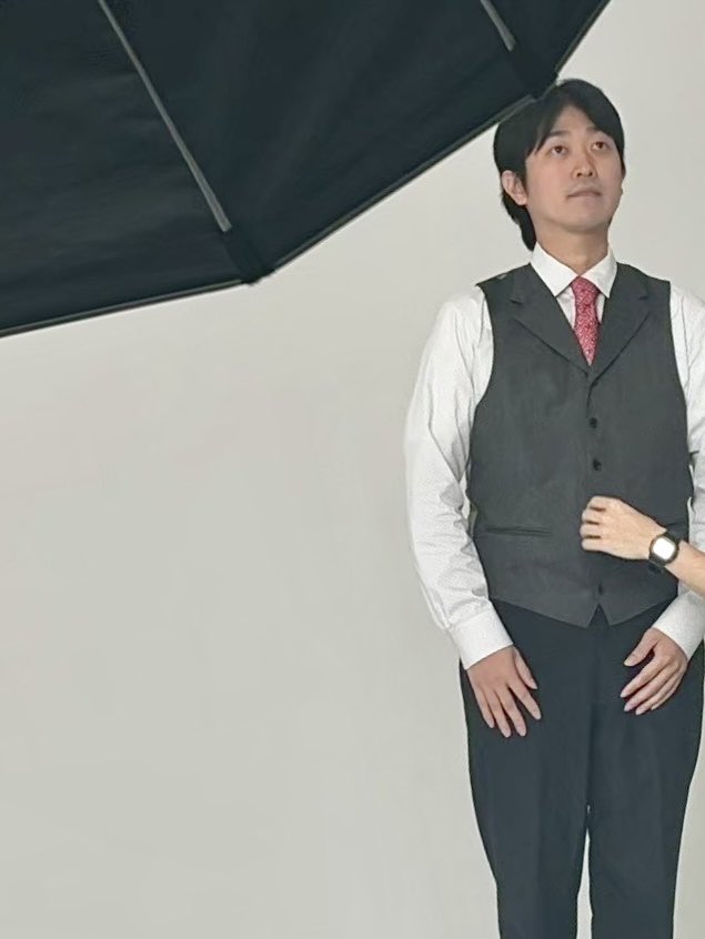 撮影風景②

撮影の様子です🎉
2/21(土)チケット発売開始！

ソレル・ブリス役(#天明屋渚 さん)
サイモン・ブリス役(#井口敬太 さん)

▶︎━━━━━━━━━━ 
ThanKyou!第二回公演
『HAY FEVER-花粉熱-』
作：ノエル・カワード
4/10(金)〜15(水)
━━━━━━━━━━ ◀︎

#ThanKyou #HAYFEVER