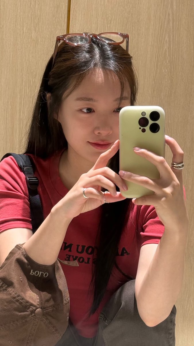 nalnaris's tweet photo. [📸] 260218 Story update

“👓🧢”

https://t.co/zRGTqIu7L8 https://t.co/tiSJIF7Bzc