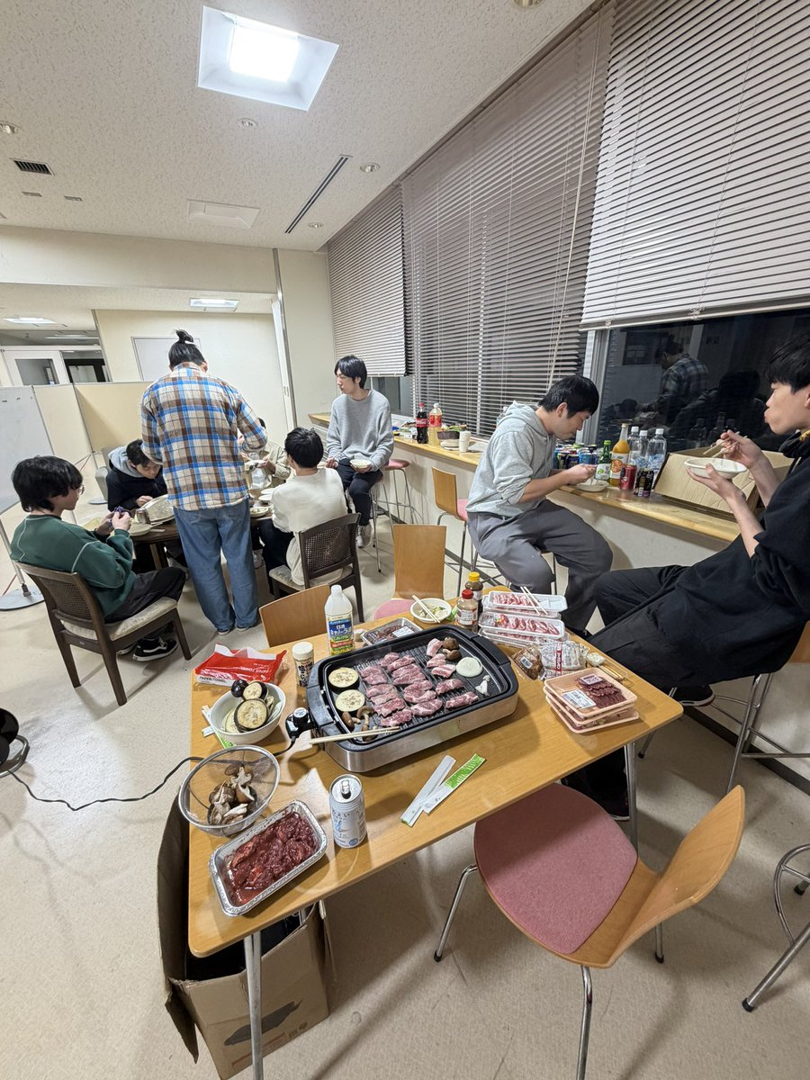 dlabnu's tweet photo. 修論発表お疲れ様会です🥩 https://t.co/kpyjWeEng9