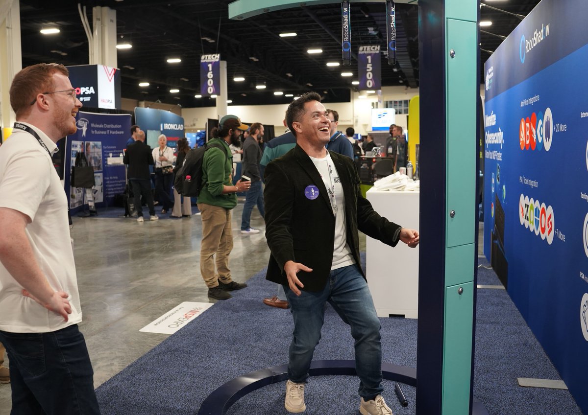 RoboShadow tweet media