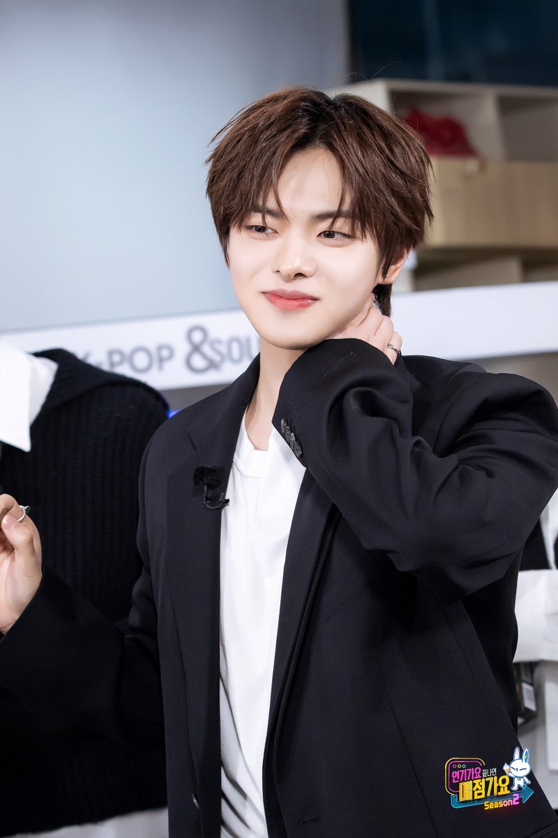 kpop_sbs's tweet image. 🏎매점가요 시즌2 1번째 손님🏎
ALPHA DRIVE ONE #매점포토

2026. 02. 20. Coming soon

#SBS #인기가요 #인기가요끝나면매점가요2 #매점가요2
#알파드라이브원 #ALPHADRIVEONE #ALD1 @ALD1_official