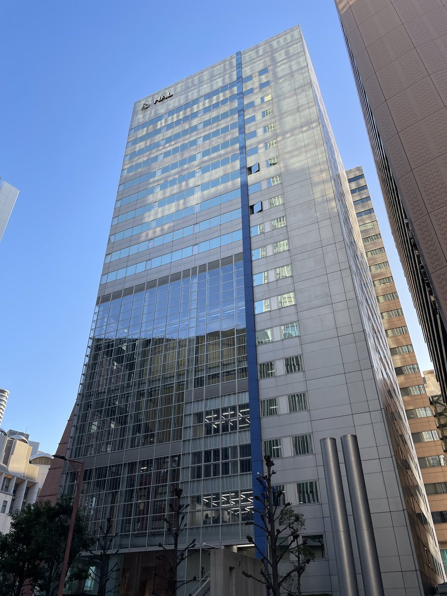 昨日はご案内いただいて、HAL大阪就職作品プレゼンテーションを見させてもらいました！学生さん、みんなとてもしっかりしていて、ポートフォリオの量と質も高く驚きました。今の学生さんたちはほんとすごいですね、、、

終了時間をすぎてまでコメントさせてもらってすみませんでした。 姫野 祥太朗