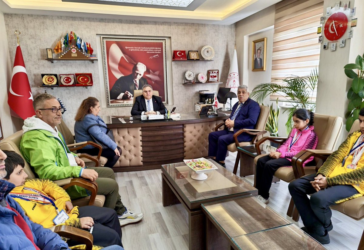 🏃‍♂️🥇 Gurur Dolu Başarı!

Türkiye Görme Engelliler Spor Federasyonu tarafından 10–12 Şubat tarihlerinde Mersin’de düzenlenen Türkiye Görme Engelliler Atletizm Şampiyonası’na katılan okulumuz GAP Görme Engelliler Spor Kulübü;

🏅 4 Altın
🥈 5 Gümüş
🥉 7 Bronz madalya

kazanarak