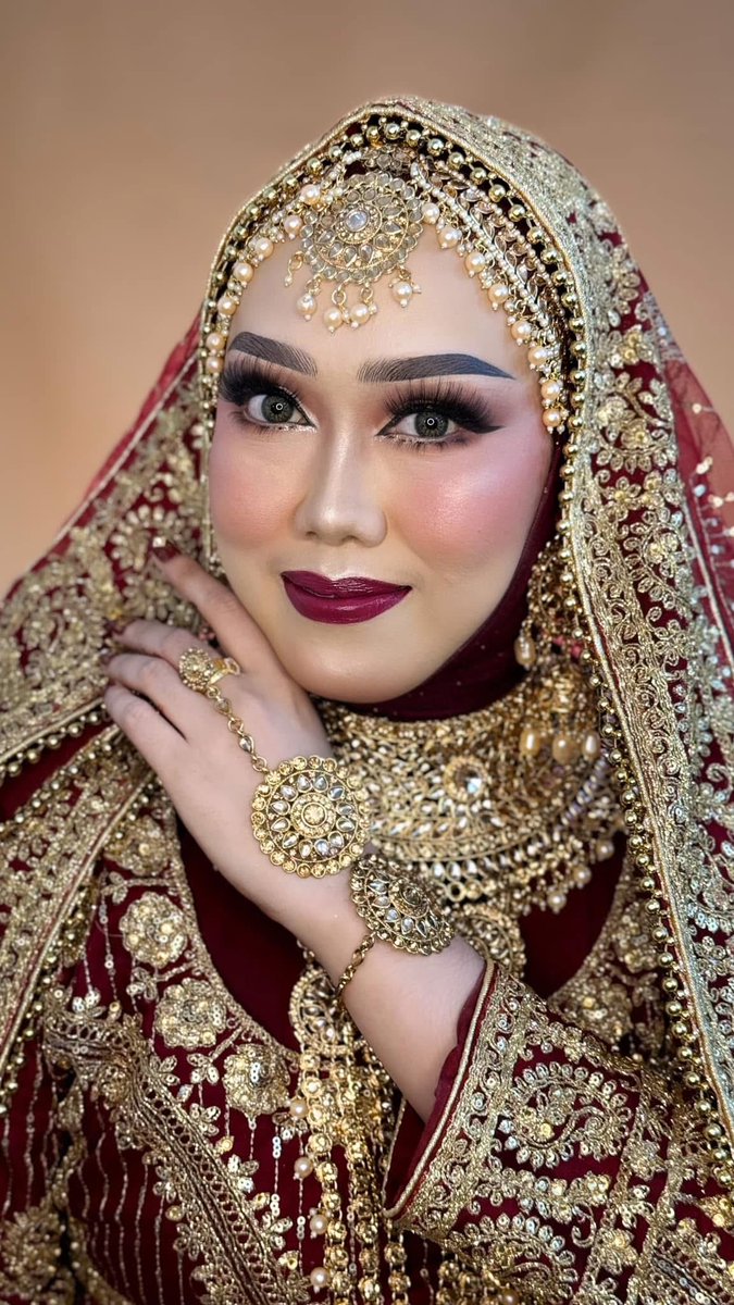 Lintangska69's tweet photo. Bollywood makeup
Yang mau request look boleh komen aja https://t.co/4FyV4q2uDY