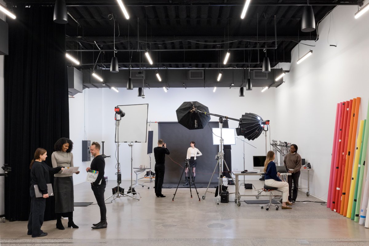gensler_design's tweet photo. Located at Hudson Yards, the L’Oréal Academy transforms former retail space into a flexible, high-capacity learning environment that strengthens professional engagement and long-term brand growth.  

📸Connie Zhou https://t.co/X6WWnmJOud