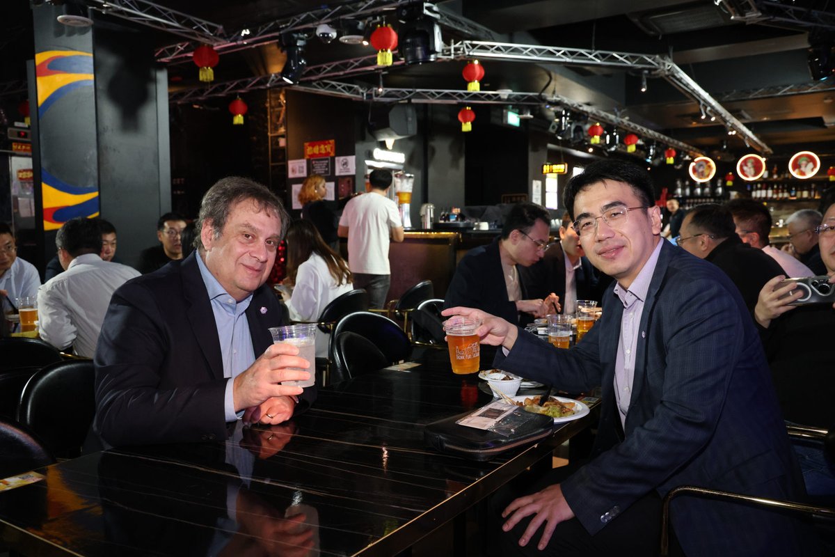 TDTCGlobal's tweet photo. 🌏 Gathering in Singapore to celebrate TDTC’s 5th Anniversary.
🎉Wishing everyone a Happy Lunar New Year and continued success in the Year of the Horse. https://t.co/UWZcF1tR4y