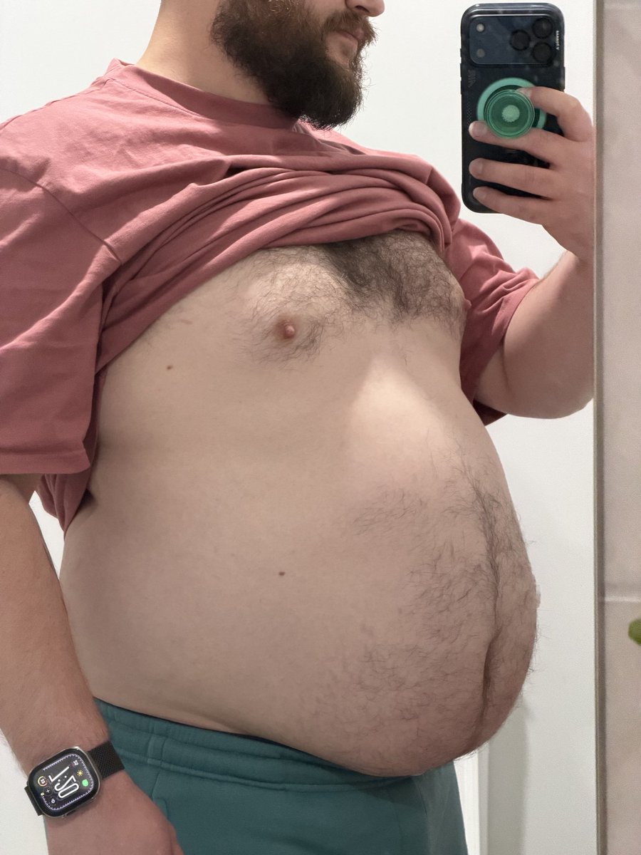 PiggyFFbottom tweet media