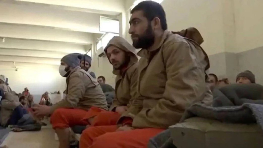 Irak’a nakledilen IŞİD'liler suçlarını itiraf ediyor: Kimyasal silah kullandık ve Ezidilere Soykırım…

Irak Güvenlik Enformasyon Hücresi tarafından yapılan açıklamada, Suriye’den Irak’a getirilen IŞİD mensuplarına yönelik yürütülen soruşturmada dikkat çekici bulgulara ulaşıldığı