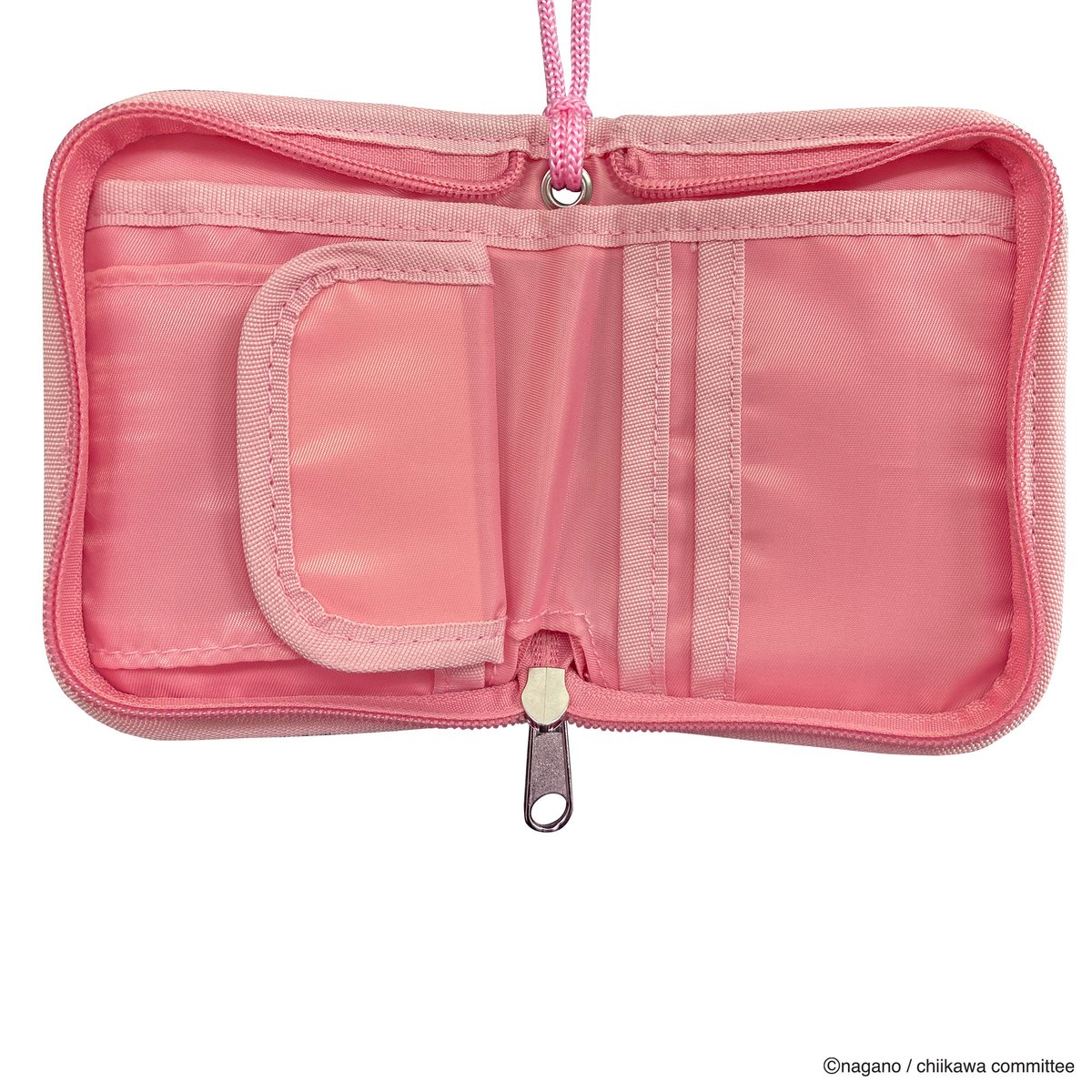 🌱新商品🌱

『アニメ『#ちいかわ』 キッズウォレット（全4種）』
各2,090円(税込)

だいじな お小遣いを
しっかり 守る🪙

ストラップ付きで なくさず安心 ＆
お金が落ちにくい ファスナー付きおサイフ💮

#ちいかわマーケット では
2/20(金)11時発売🌱
🔻chiikawamarket.jp