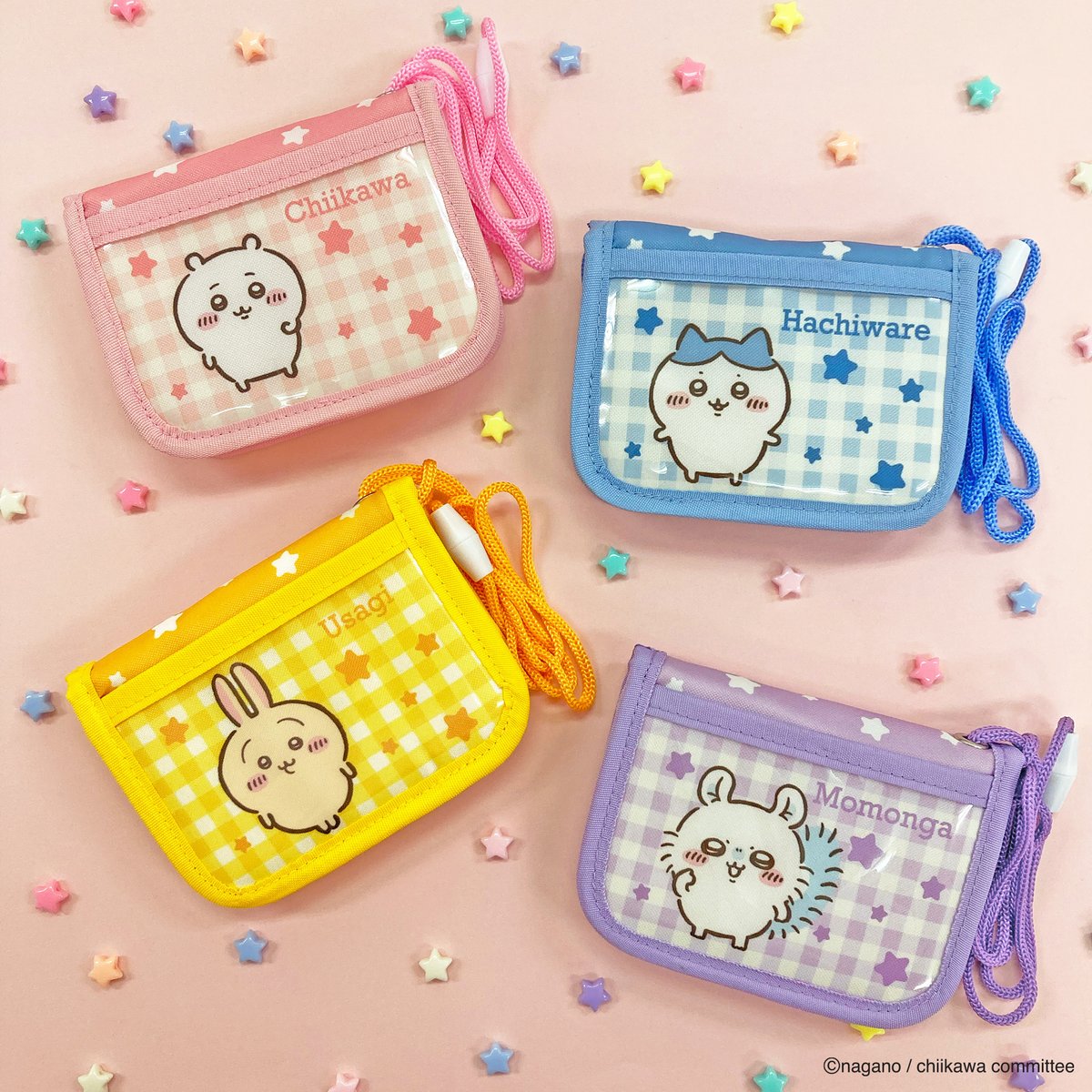 chiikawa_market's tweet photo. 🌱新商品🌱

『アニメ『#ちいかわ』 キッズウォレット（全4種）』
各2,090円(税込)

だいじな お小遣いを
しっかり 守る🪙

ストラップ付きで なくさず安心 ＆
お金が落ちにくい ファスナー付きおサイフ💮

#ちいかわマーケット では
2/20(金)11時発売🌱
🔻https://t.co/OFJjgU0gVl https://t.co/ffy406ZJzM