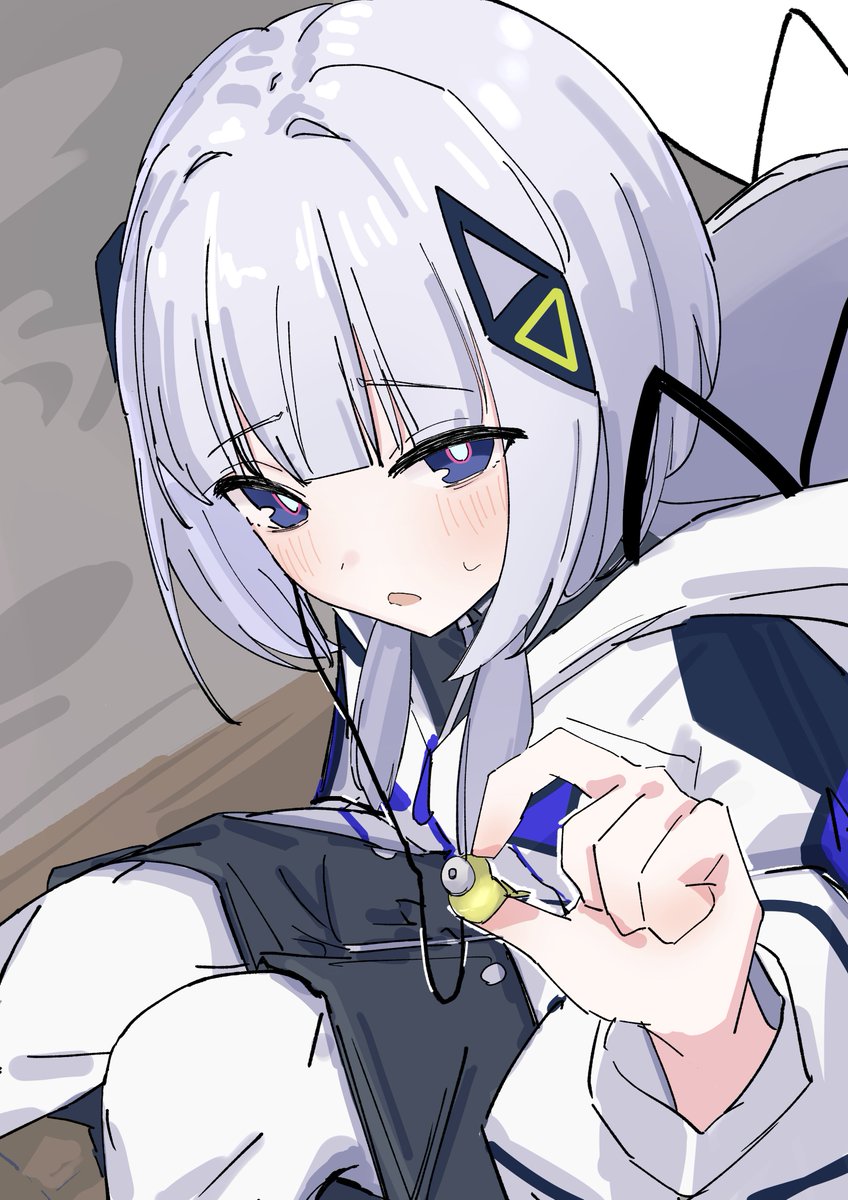 一緒に聴きませんカ…？