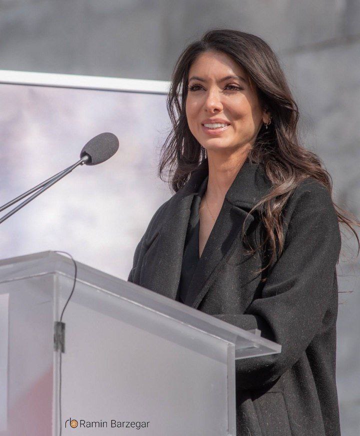 ARHAMEL2's tweet photo. @NoorPahlavi درود بر شما شاهزاده و #ولیعهد_نور_پهلوی روشنایی بر حق ایران! 
#پهلوی_برمیگرده https://t.co/ntWHdHCC46