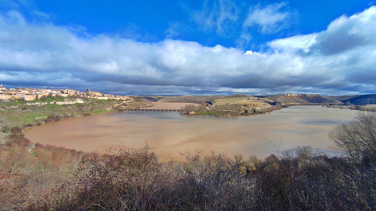 FJCivantos's tweet image. #Embalse Linares del Arroyo en la zona de Maderuelo #Segovia superando el 98% de su capacidad  @sibilafc @SergioMeteo @TiempoCyLTV @lasextameteo @fcocachometeo @JoannaIvars @tiempobrasero @ElTiempoA3 @ElTiempo_tve @Aemet_Corpora @MeteoredES @tomeandres @anamaria190977 #deshielo