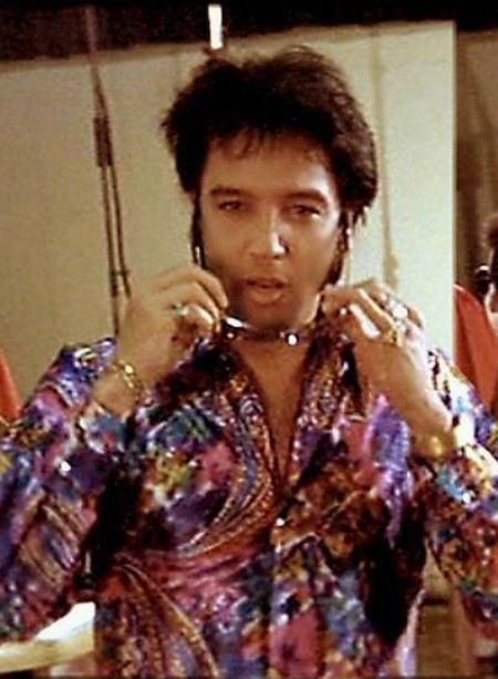 I am so here for Ryan Connor’s Elvis shirt era! 💗📺 #corrie