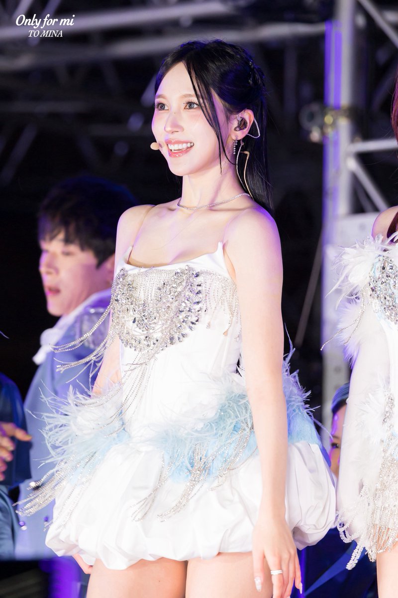 RT @onlyformi0324: 260206 MISAMO in USJ #TWICE #트와이스 #MINA