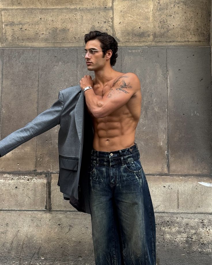 Cavaulier's tweet image. Somewhere between leaving and arriving.