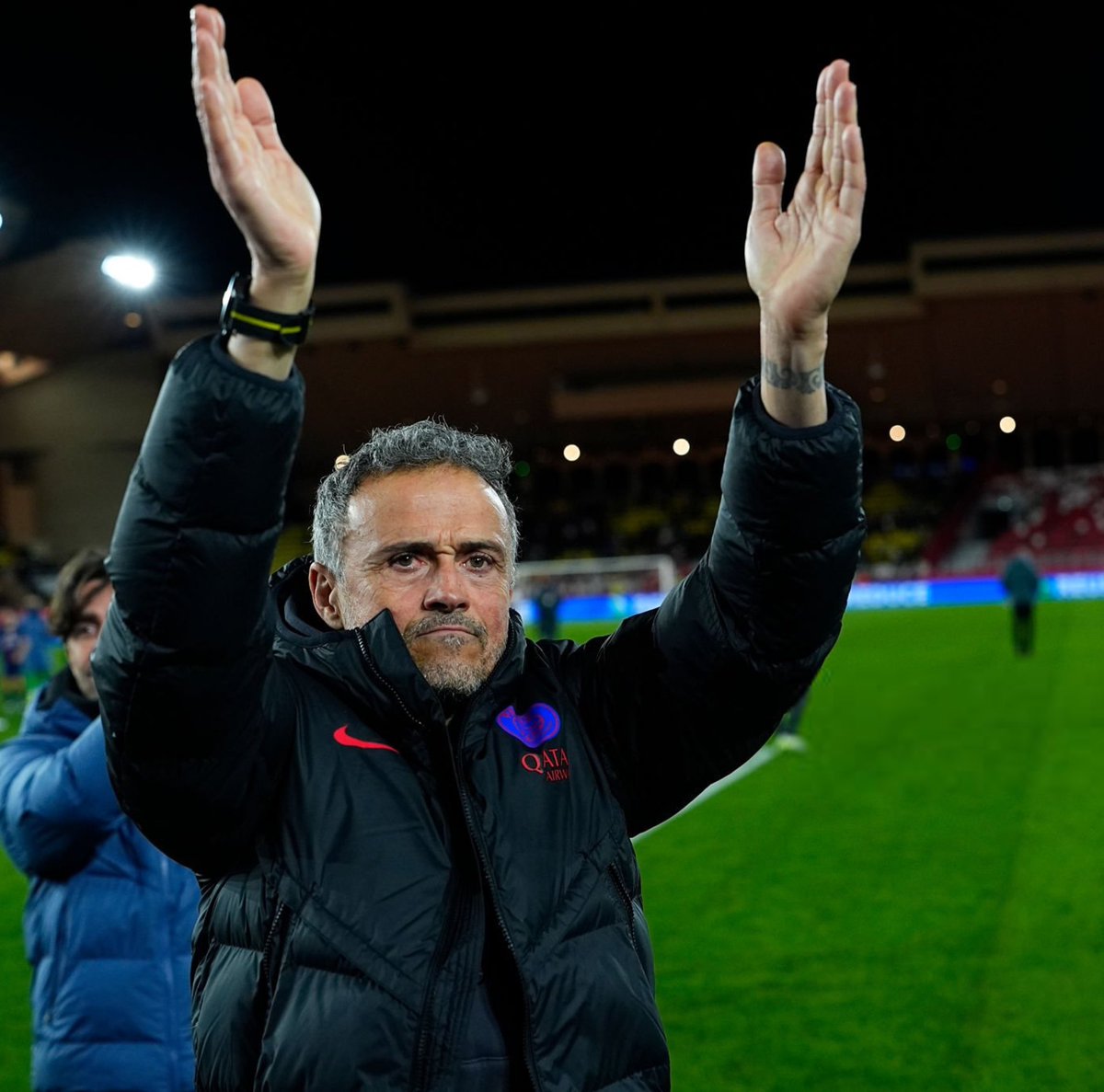 🚨 𝗟𝗨𝗜𝗦 𝗘𝗡𝗥𝗜𝗤𝗨𝗘 𝗖𝗢𝗠𝗣𝗟𝗘̀𝗧𝗘𝗠𝗘𝗡𝗧 𝗖𝗛𝗢𝗤𝗨𝗘́ 𝗣𝗔𝗥 𝗟𝗘 𝗡𝗢𝗠𝗕𝗥𝗘 𝗗𝗘 𝗦𝗨𝗣𝗣𝗢𝗥𝗧𝗘𝗥𝗦 𝗣𝗔𝗥𝗜𝗦𝗜𝗘𝗡𝗦 𝗔̀ 𝗠𝗢𝗡𝗔𝗖𝗢 🤯❤️💙

« 𝗝𝗲 𝗻’𝗮𝗶 𝗝𝗔𝗠𝗔𝗜𝗦, 𝗝𝗔𝗠𝗔𝗜𝗦 𝘃𝘂 𝗰𝗲 𝗾𝘂𝗲 𝗷’𝗮𝗶 𝘃𝘂 𝗰𝗲 𝘀𝗼𝗶𝗿, que cela soit en tant que