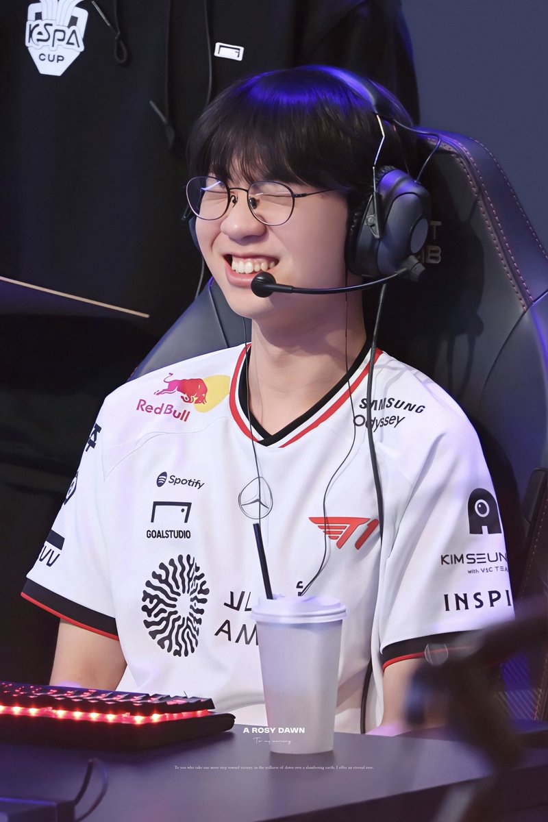 LoveforDoran's tweet photo. no doubt that’s really him 🐿️🥰 https://t.co/AhaueDvJLE