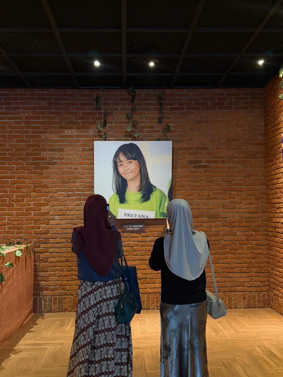 Pesan dan kesan sekaligus doa
Dan harapan orang tuwa kamu
<a href="/Freya_JKT48/">Freya Jayawardana</a> 
Terharu kami...jng lupa bahagia
Kami ada dimana2 ya kapten..