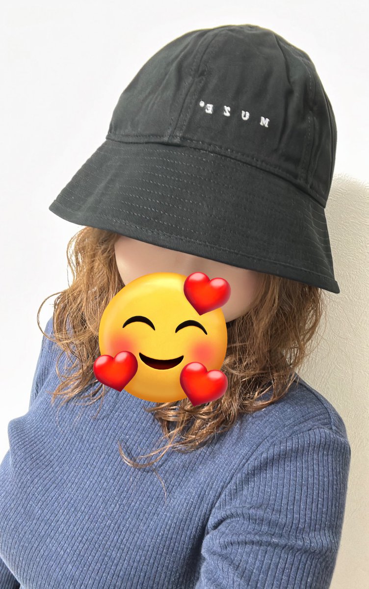 JsoonM's tweet photo. MUZEの帽子届いたけど可愛い🥹💕
Mサイズにしたけど浅めだからLのが良いかも👍
#MAZZEL #MUZE https://t.co/B80fx6wPJM