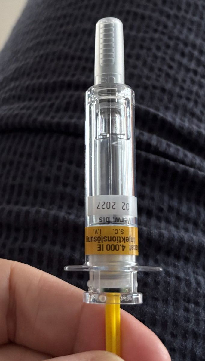 Mein vollster Respekt für Personen, die an Diabetes oder einer anderen Krankheit leiden und sich regelmäßig Spritzen setzen müssen. Habe nun meine fünfte Woche mit täglich Heparin hinter mir und es werden wohl noch drei bis fünf weitere Wochen werden. Mein Bauch ist gelöchert 😵‍💫