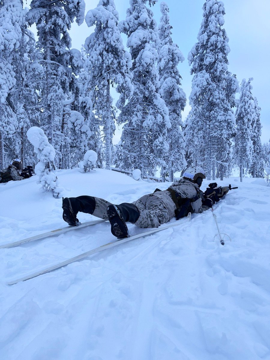 Utin jääkärirykmentti tweet media