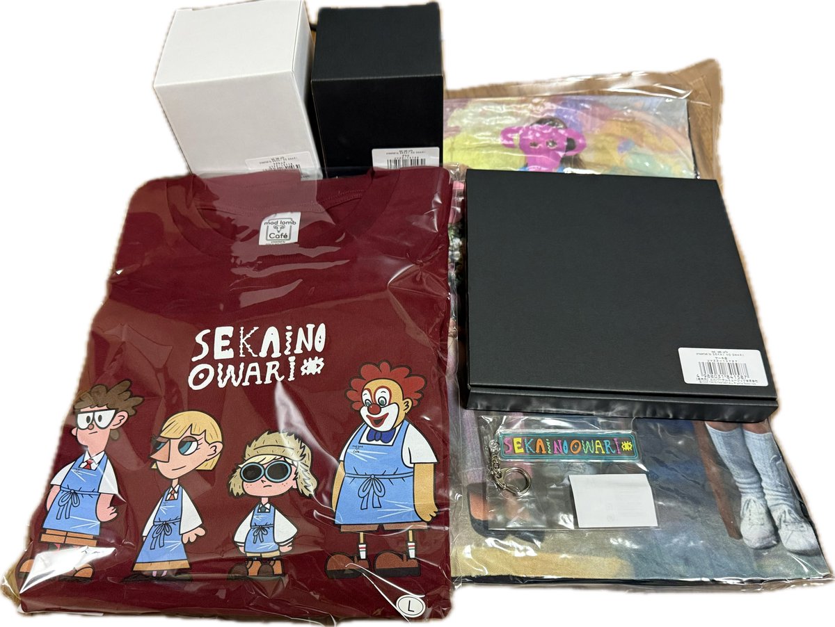 madlambcafeグッズ到着‼︎ クッション笑ってしまったwww 勿体なさすぎ