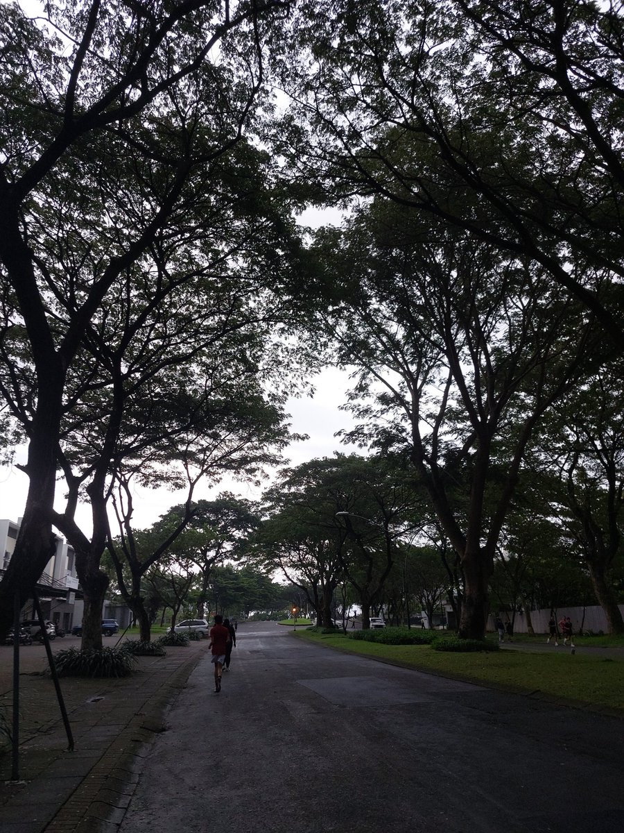 closingan running 5km.
besok walking aja biar gak ngelak wkwk