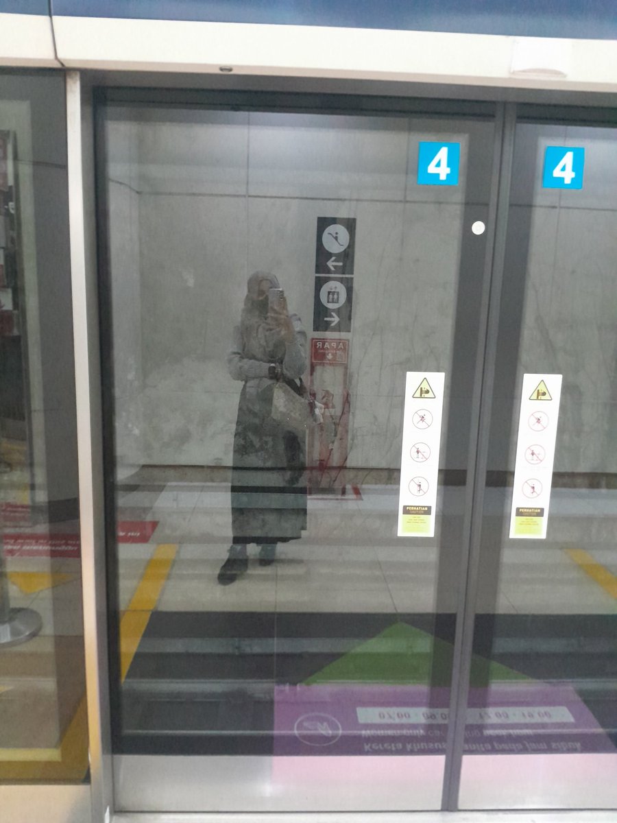 delianptr02's tweet photo. Modal nekat berangkat sendiri🤣 https://t.co/oZI8JnWKUb