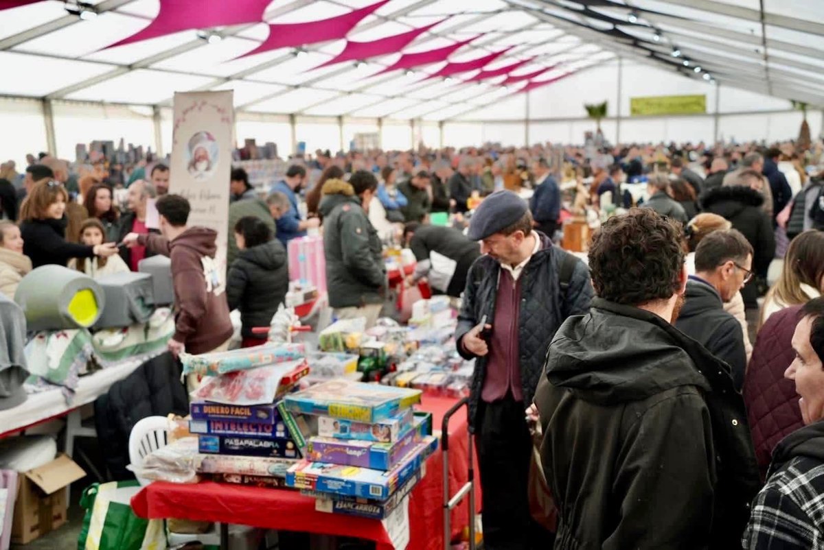 🪙Monedas, sellos, chapas, cómics... 

🔍 Más de 200 expositores en la "XV Feria de Coleccionismo de Villanueva" <a href="/FeriaColeccVva/">Feria de Coleccionismo Villanueva de la Serena</a> 

🎙️ Entrevista al director <a href="/OjedaVva/">Juan Carlos Ojeda </a> 

🍽️ "El Palancar" <a href="/GuiaMichelin_ES/">La Guía MICHELIN</a> 

💬 "Berezo" <a href="/jjferia25/">Juan José Becerra L.</a> 

📻 <a href="/MediodiaRNE/">Mediodía en RNE 📻</a> <a href="/RTVE_Ext/">RTVE Extremadura</a>