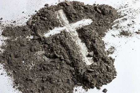 ✝️ aujourd'hui Mercredi des Cendres, premier jour du Carême.
Bon et Saint Carême à tous.
« Souviens-toi que tu es poussière"
#Careme2026 
#MercredidesCendres