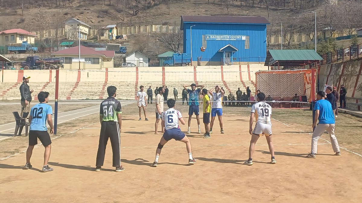 DISTRICT POLICE HANDWARA tweet media