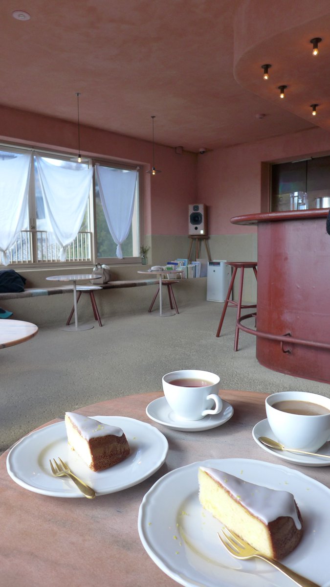 ___95uk's tweet photo. この前初めて尾道行った٠࣪⭑꩜.ᐟ
出会うひと、みんなやさしくてよかったな。喫茶店もカフェも居酒屋もぜんぶ最高だった。またぜったい行きたい https://t.co/b2ZSES7k8I