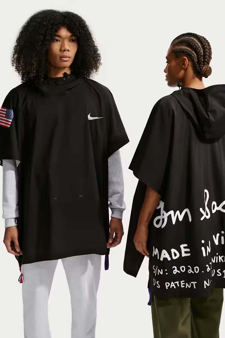 トムサックス×NIKE〜！黒いポンチョ良すぎるが即完かなー　hypebeast.com/jp/2026/2/nike…