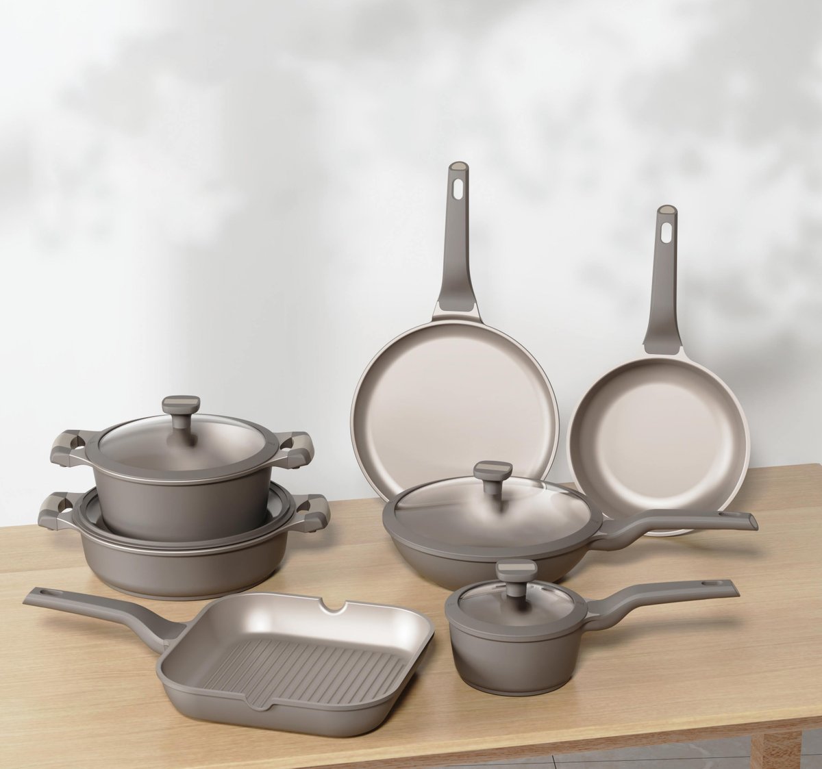 totalcooker's tweet photo. Grey-Gold Die-Cast Alu Cookware Set，includes 2 frying pans, a combination of high and low stockpots, 1 deep sauté pan, 1 milk pan, and a ribbed square grill pan. Each piece features a premium grey-gold nonstick interior coating engineered for superior release and durability. https://t.co/8FqhlnLIde