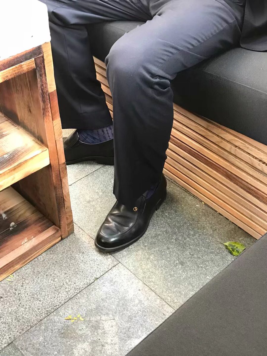 年轻瘦高1喜正装丝袜0 tweet media