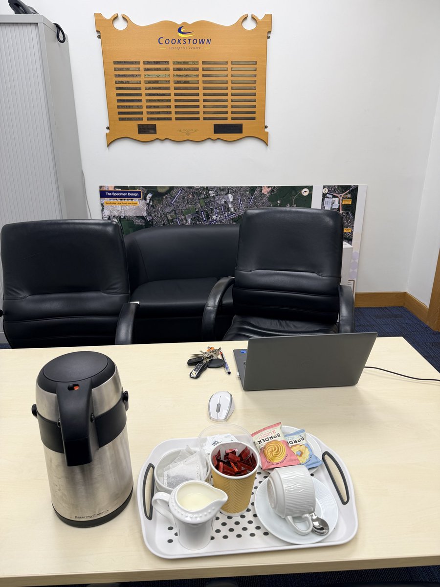 EmmaSGarrett's tweet image. Being pampered today in @Ckstwnenterpris ☕️ #DedicatedMeetingRooms #OfficeSpace