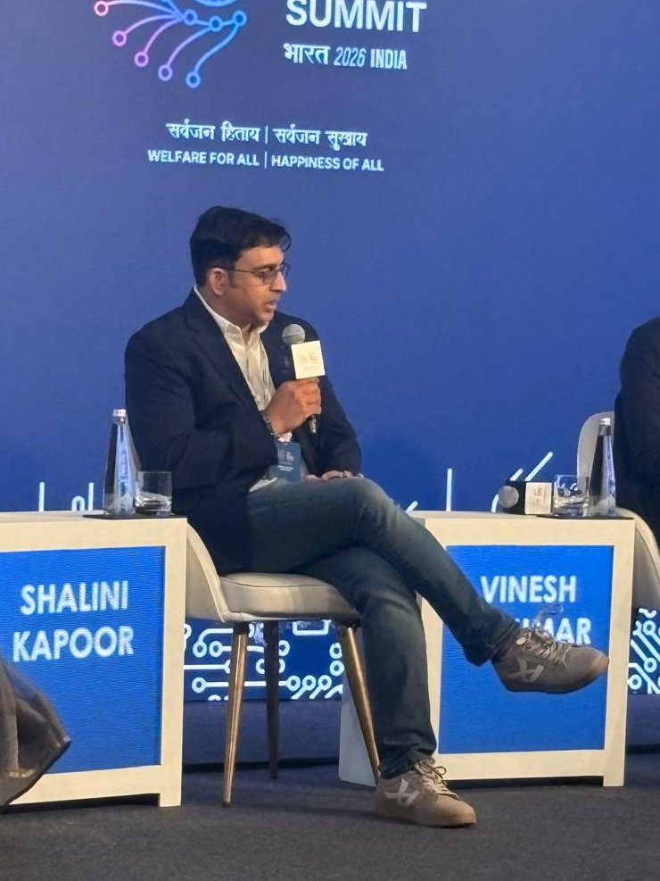 orfonline's tweet image. In the closed-door Fireside Chat, the need for #AI-ready data reiterated. 
A lot of AI developers in #GlobalSouth are not just building #data sets and a #framework, but also creating the right pipelines to bridge the #compute gap.

#SouthSouthDialogue #AIImpactSummit2026