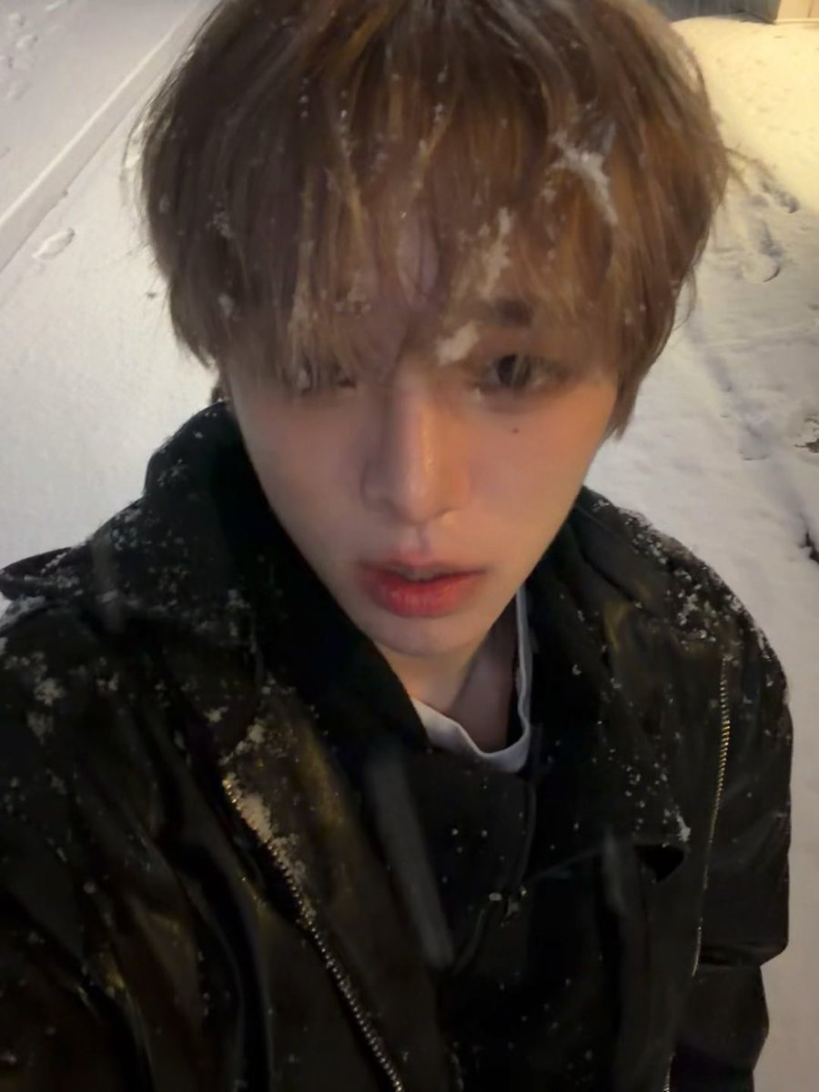 예쁜남자 아카이브 tweet media